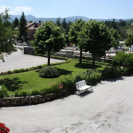 Edelweiss Hotel 3*